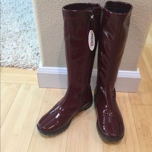 Primigi Girls patent leather boots
